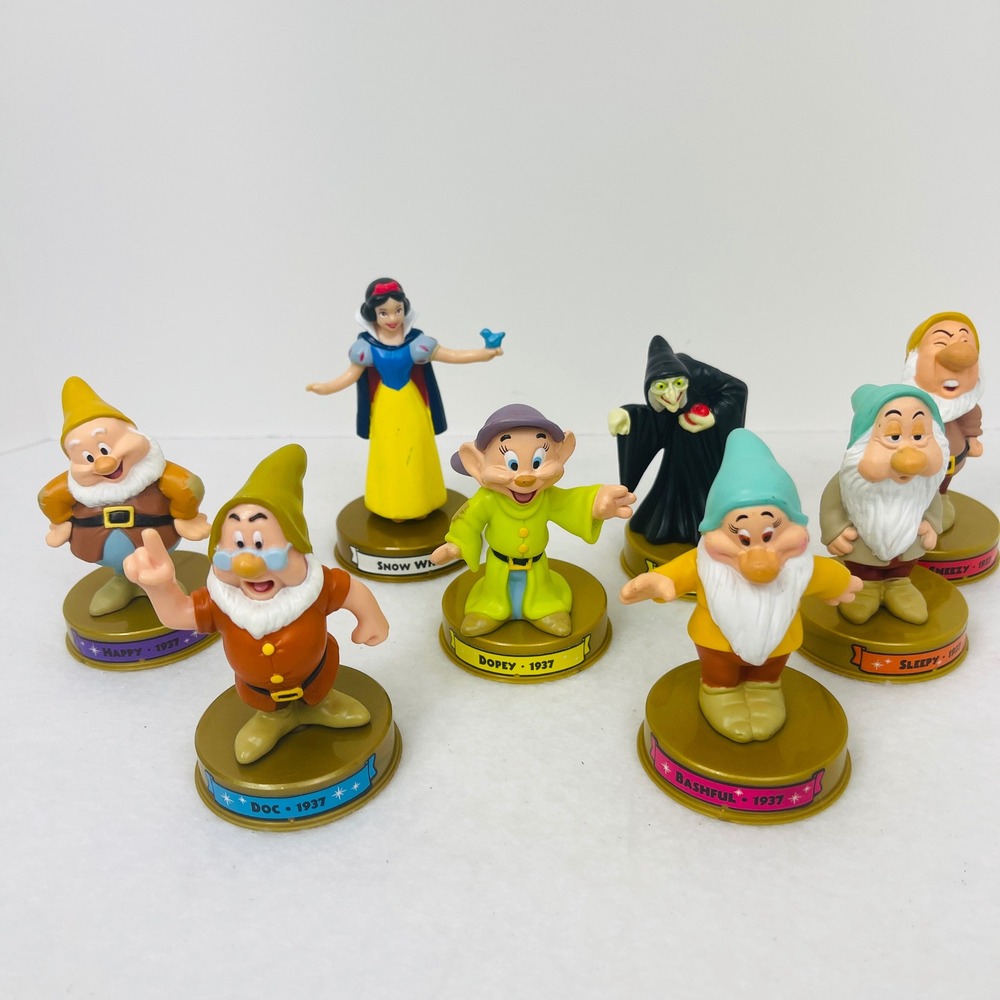 Disney Snow White Seven Dwarfs 100 Years of Magic Figurine Set Walt Disney World